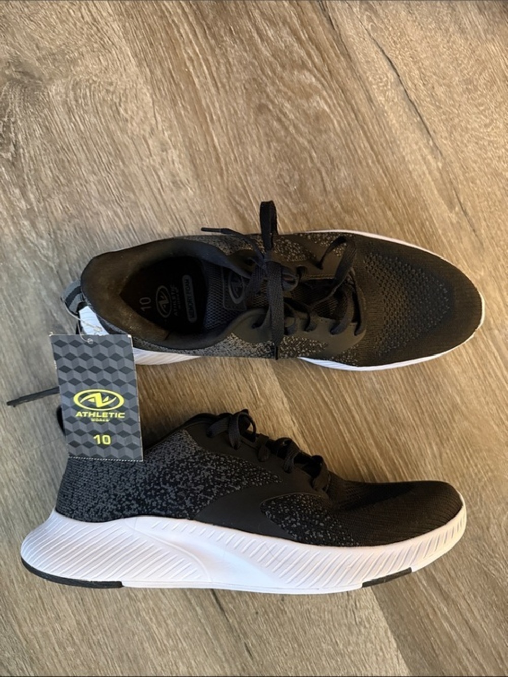 NWT SZ 10 athletic Works Black grey  and White  Running Shoes. Lightweight